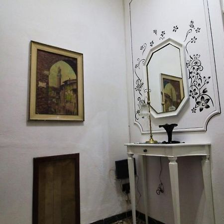 The House To The Walls Siena Buitenkant foto